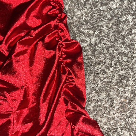 Small red tight mini dress, from Better Be - Picture 5 of 8